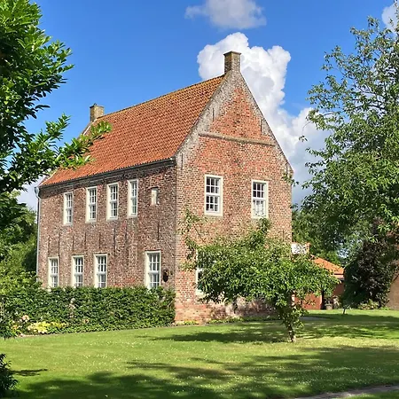 Haus Luesthuuske Holiday home *