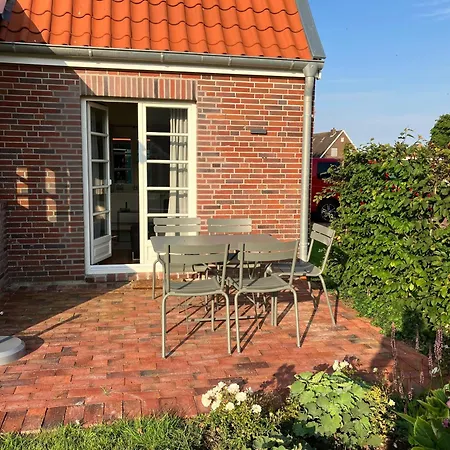 Haus Luesthuuske Dornum