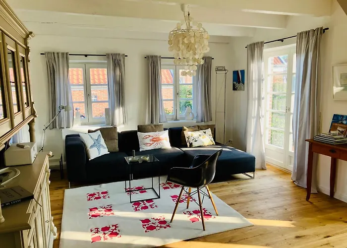 Haus Luesthuuske * Dornum